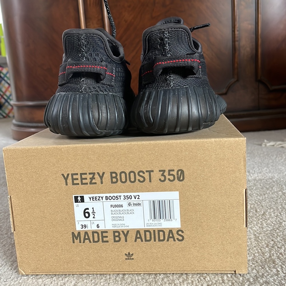 YEEZY BOOST 350 V2 Black/Black Originals - Picture 3 of 7